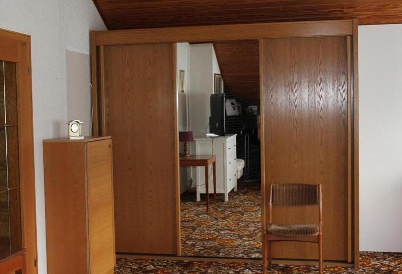 غرفة قياسية فردية حمام مشترك, Haus Erlen