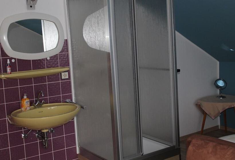 غرفة قياسية, Haus Erlen