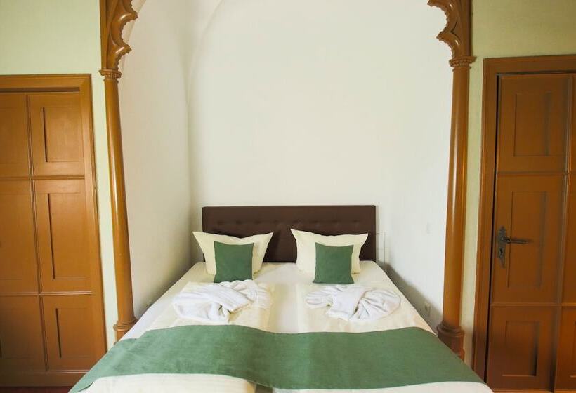 סוויטה, Jagdschloss Letzlingen