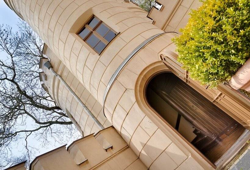 סוויטה, Jagdschloss Letzlingen