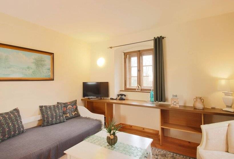 סוויטה, Jagdschloss Letzlingen