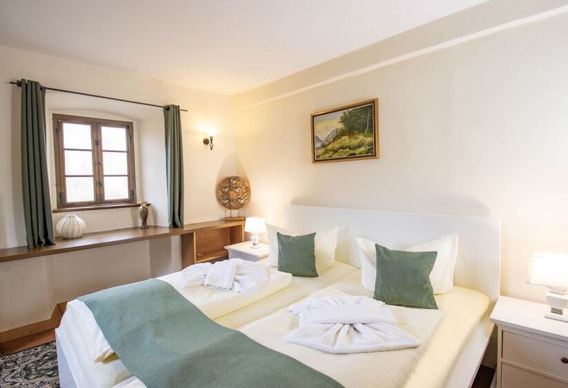 סוויטה, Jagdschloss Letzlingen