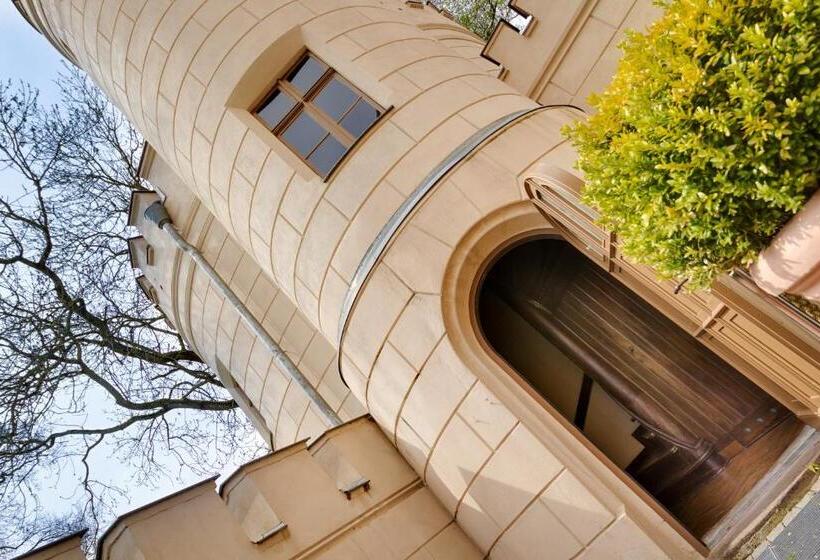 סוויטה, Jagdschloss Letzlingen