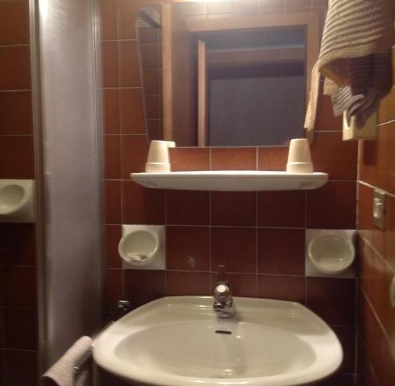 חדר סטנדרט לשלושה, Garni Pineta