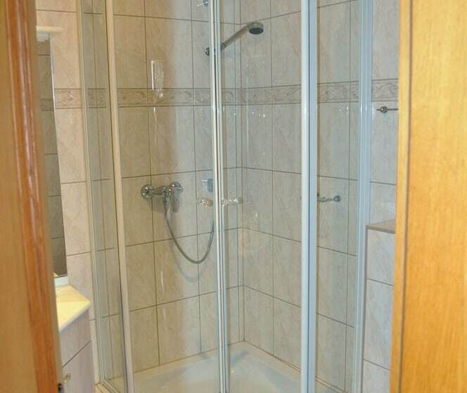 غرفة إقتصادية, Hofgarten Rosa