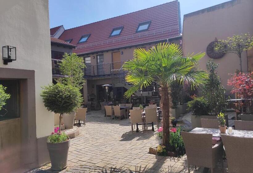 جناح دوبلكس, Hofgarten Rosa