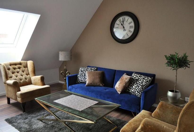 جناح دوبلكس, Hofgarten Rosa