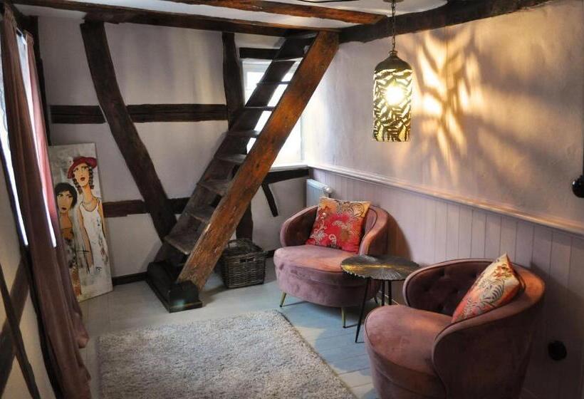 جناح سوبيريور, Hofgarten Rosa