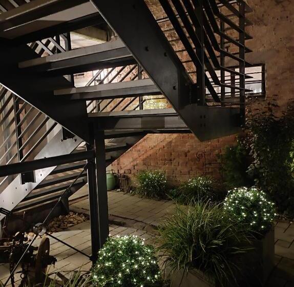 جناح جونيور ديلوكس, Hofgarten Rosa