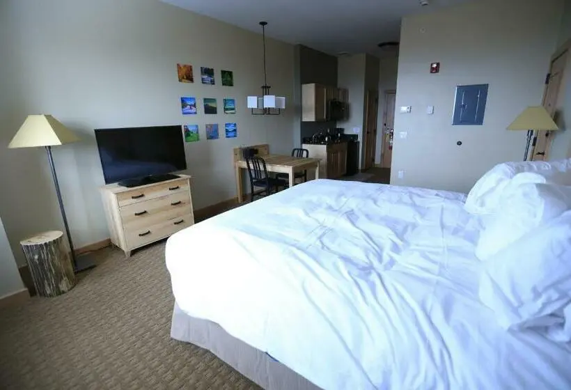 スタンダードスタジオ, Burke Mountain Hotel And Conference Center