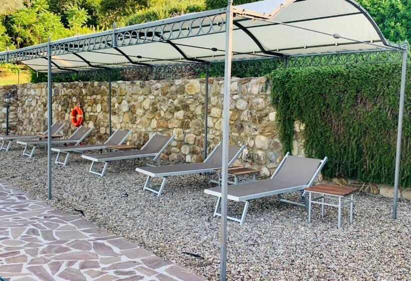 Апартаменты 3 Спальни, Tenuta Montemassi Podere Montauzzo