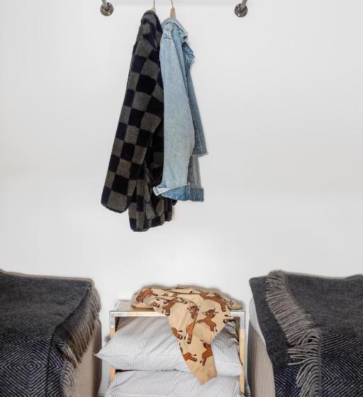 Standard studio with lake view, Upperud 9:9