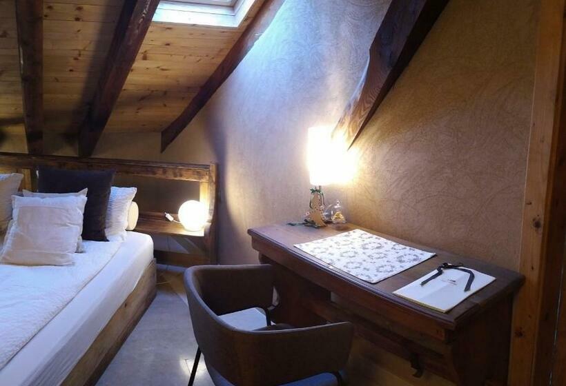 디럭스 룸, Vallarom