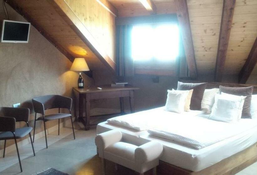 디럭스 룸, Vallarom