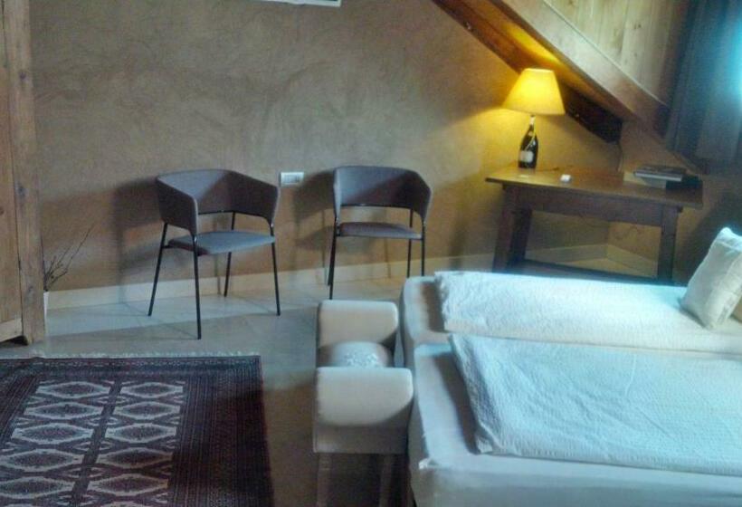 디럭스 룸, Vallarom