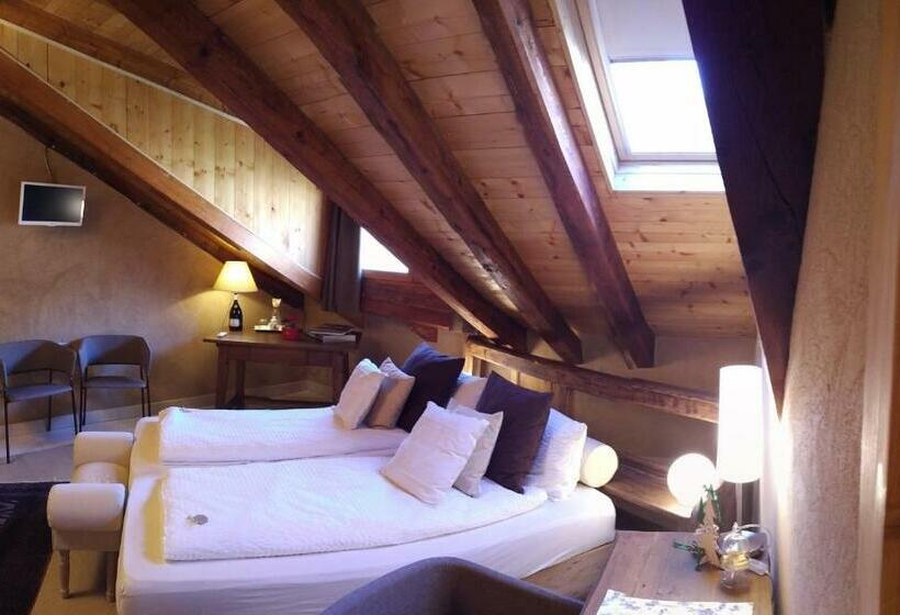 디럭스 룸, Vallarom