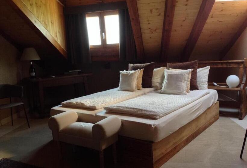 디럭스 룸, Vallarom