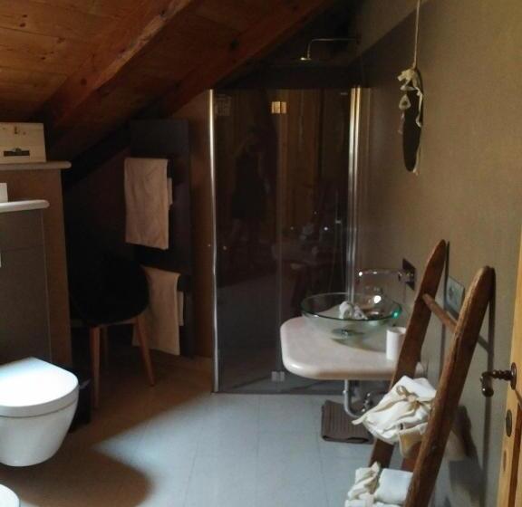 디럭스 룸, Vallarom