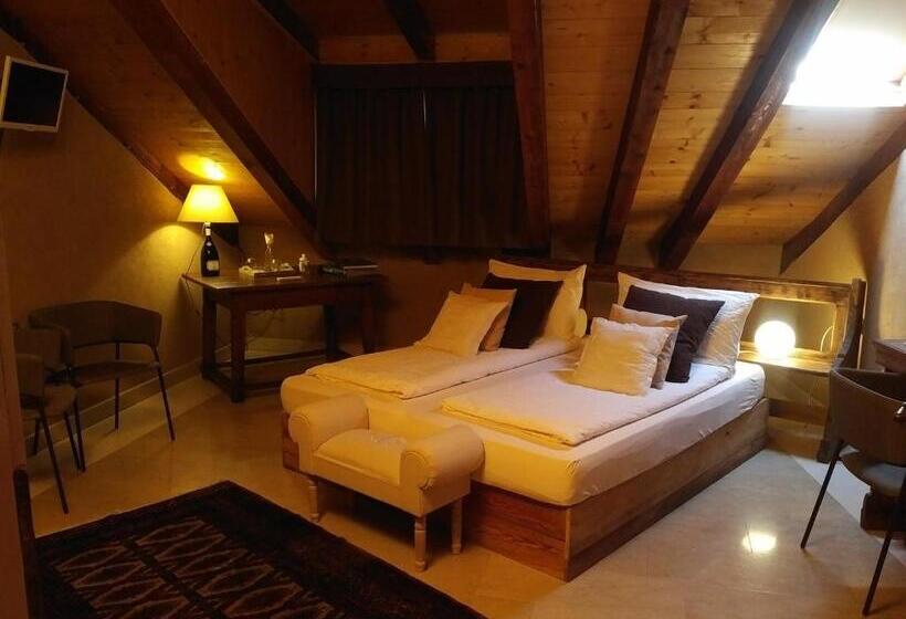 디럭스 룸, Vallarom