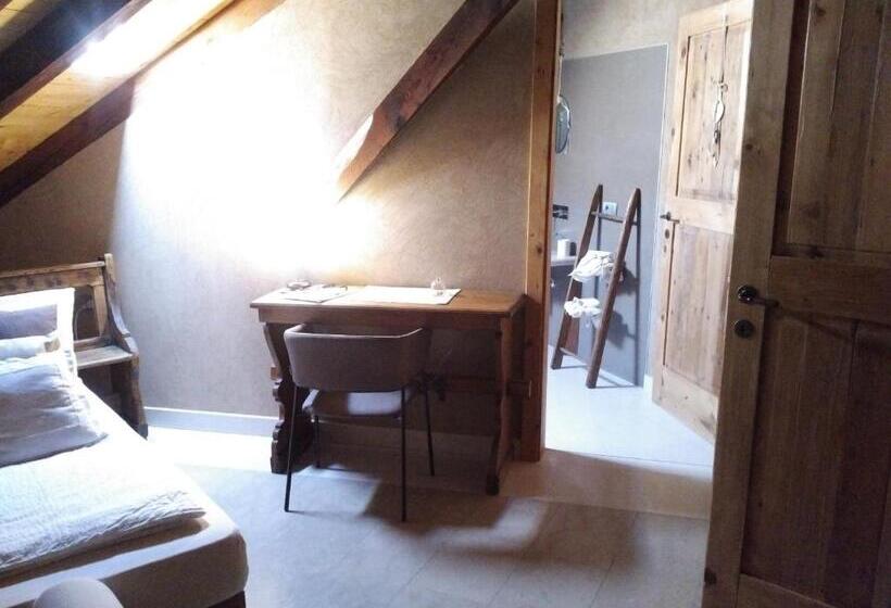 디럭스 룸, Vallarom