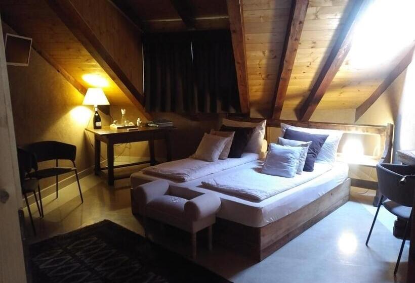 디럭스 룸, Vallarom