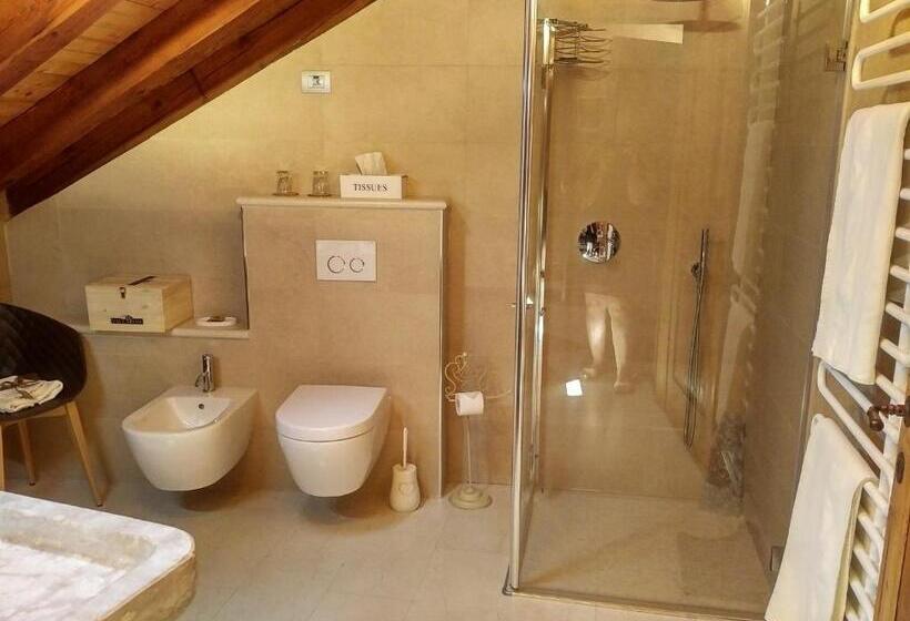 수피리어 트리플 룸, Vallarom