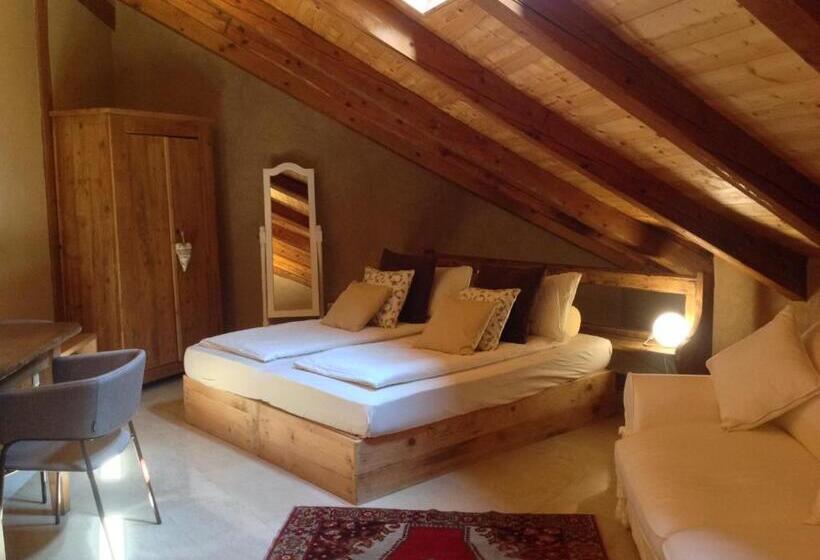 수피리어 트리플 룸, Vallarom