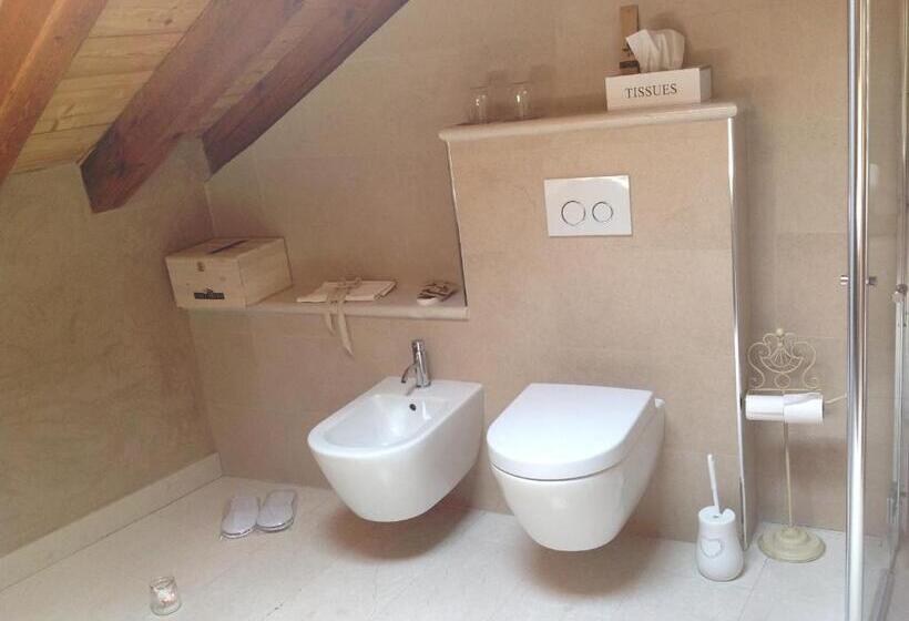 수피리어 트리플 룸, Vallarom