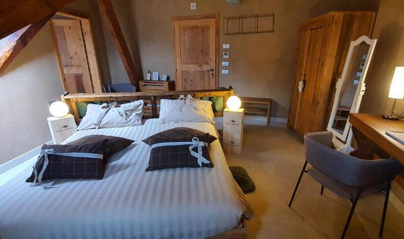 디럭스 룸, Vallarom