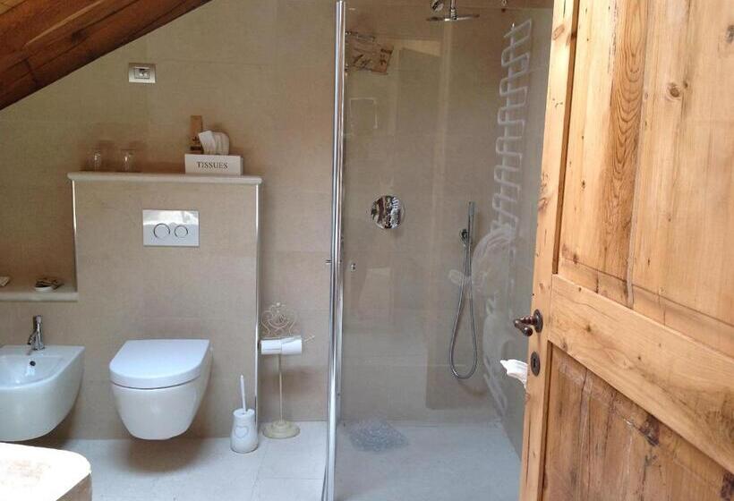 수피리어 트리플 룸, Vallarom