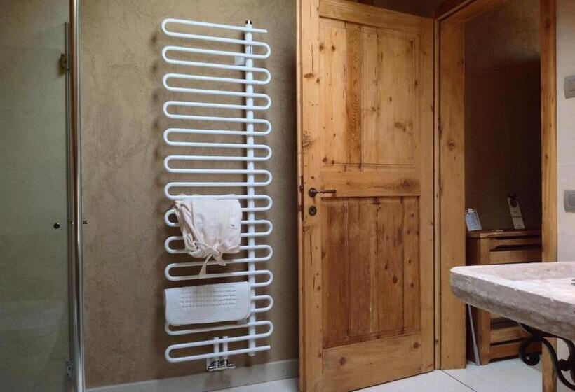 수피리어 트리플 룸, Vallarom