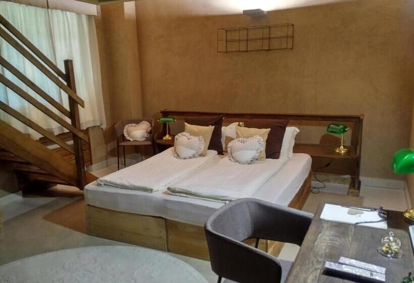 수피리어 트리플 룸, Vallarom