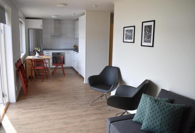 小室, Håveruds Hotell Och Konferens