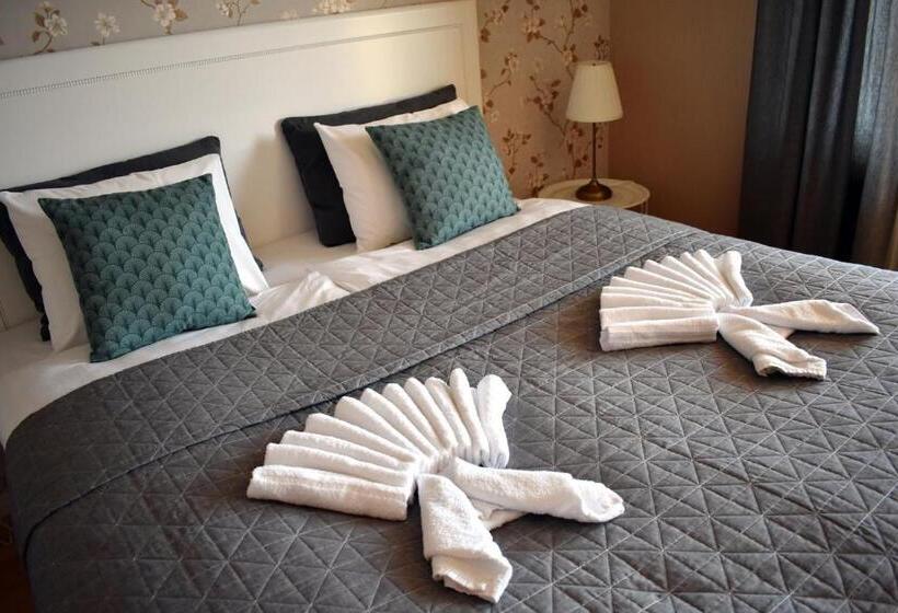 Люкс с Балконом, Håveruds Hotell Och Konferens