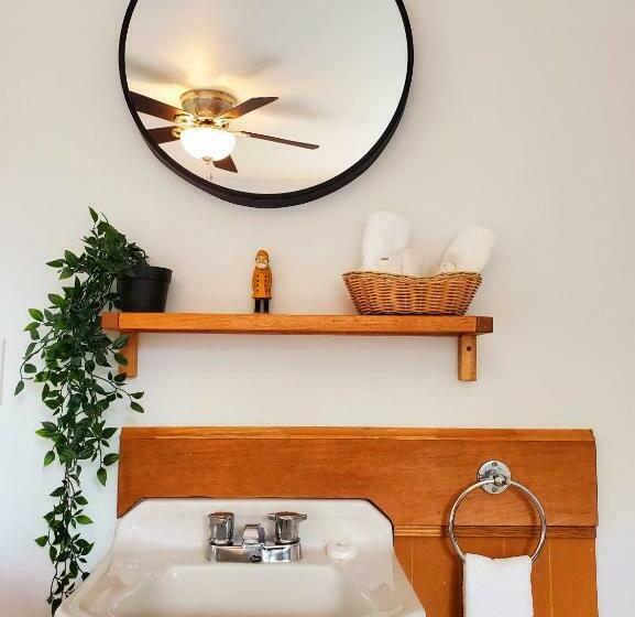 スタンダードルーム, Auberge De La Rive De Charlevoix Auberge De Jeunesse Familiale Pour Voyageurs De Tous âges