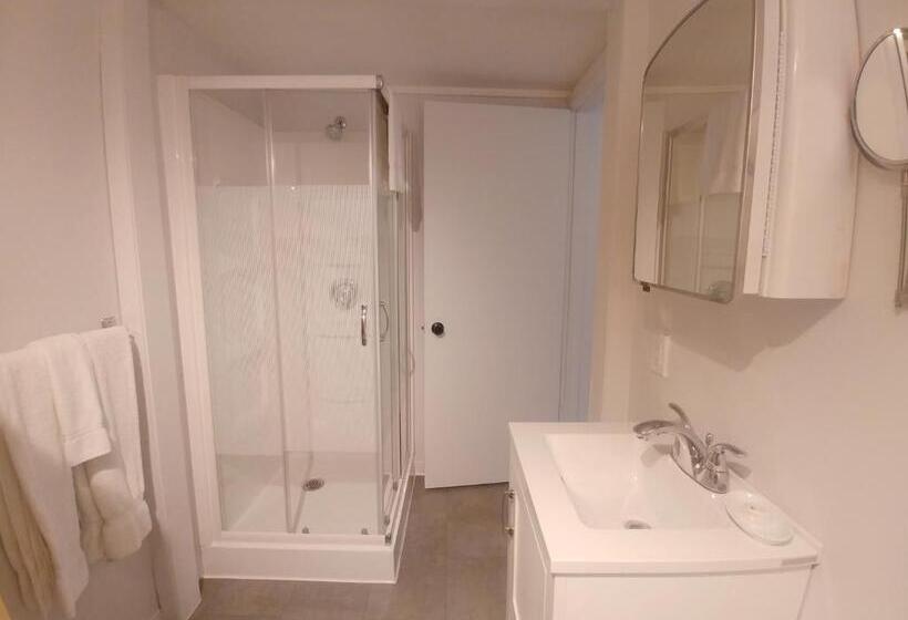 ファミリールーム, Auberge De La Rive De Charlevoix Auberge De Jeunesse Familiale Pour Voyageurs De Tous âges