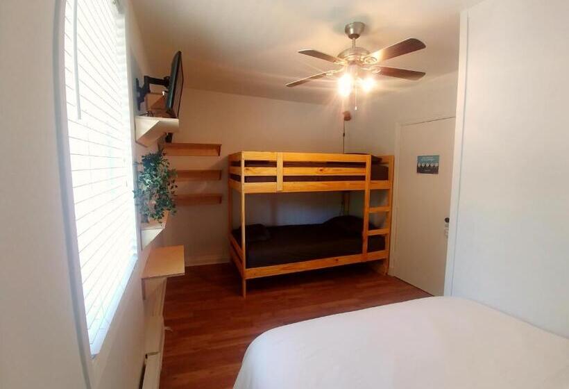 ファミリールーム, Auberge De La Rive De Charlevoix Auberge De Jeunesse Familiale Pour Voyageurs De Tous âges