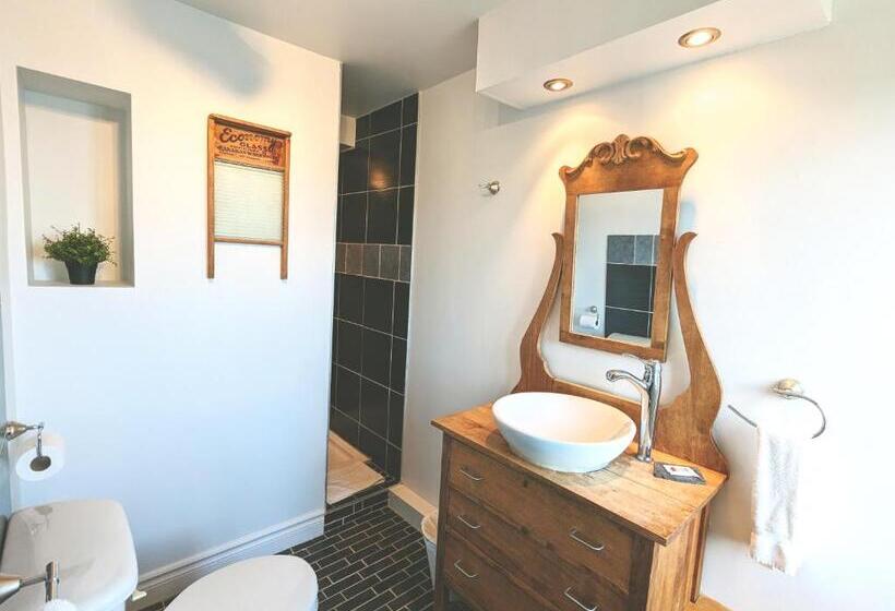 スーペリアールーム, Auberge De La Rive De Charlevoix Auberge De Jeunesse Familiale Pour Voyageurs De Tous âges