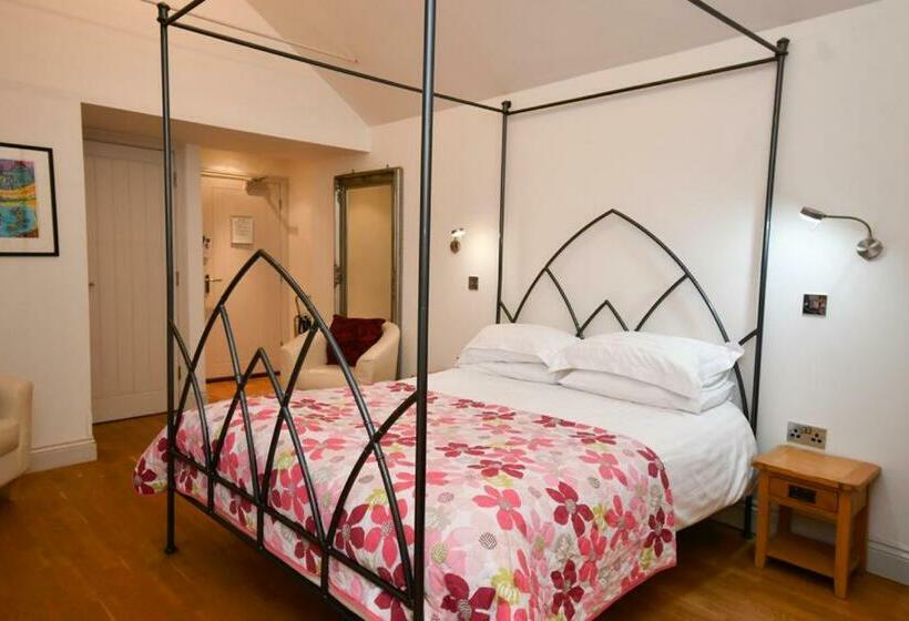 غرفة قياسية سرير كينج, Tudor Lodge Bed & Breakfast