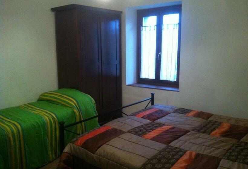 غرفة قياسية ثلاثية, B&b La Casa Del Sole