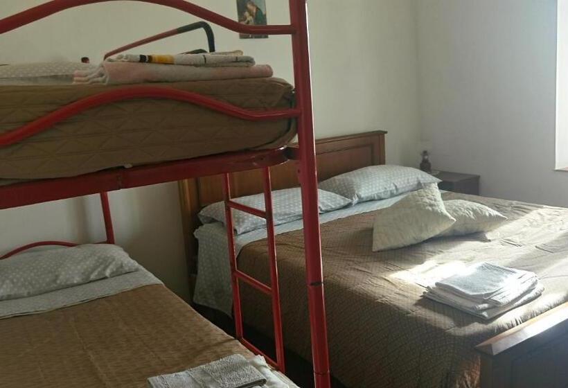 Четырехместный Номер Стандарт, B&b La Casa Del Sole