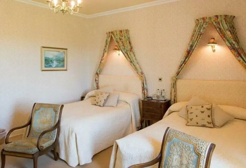 スタンダードルーム, Whitehouse Country House
