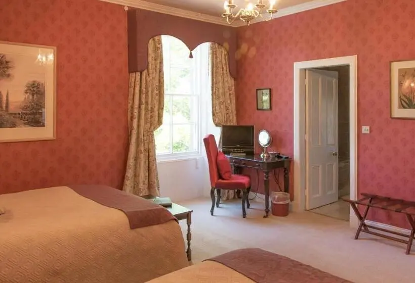 スタンダードルーム, Whitehouse Country House