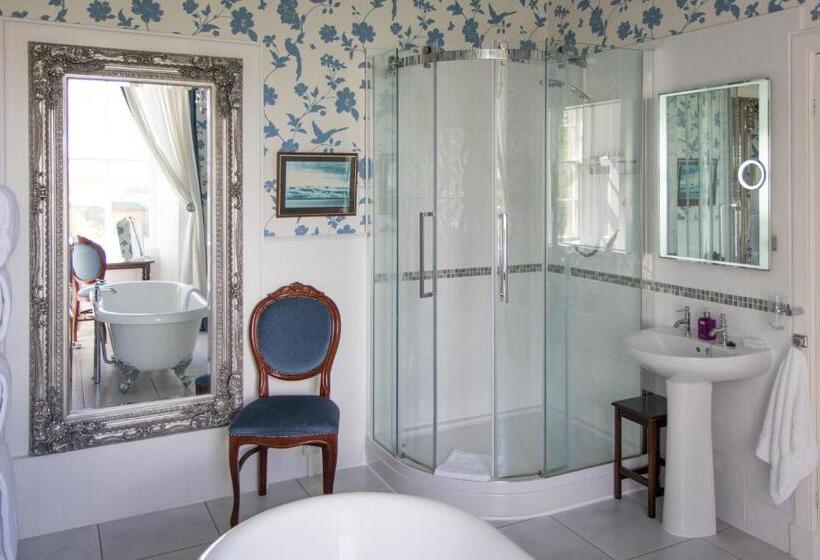 Номер Стандарт, Whitehouse Country House