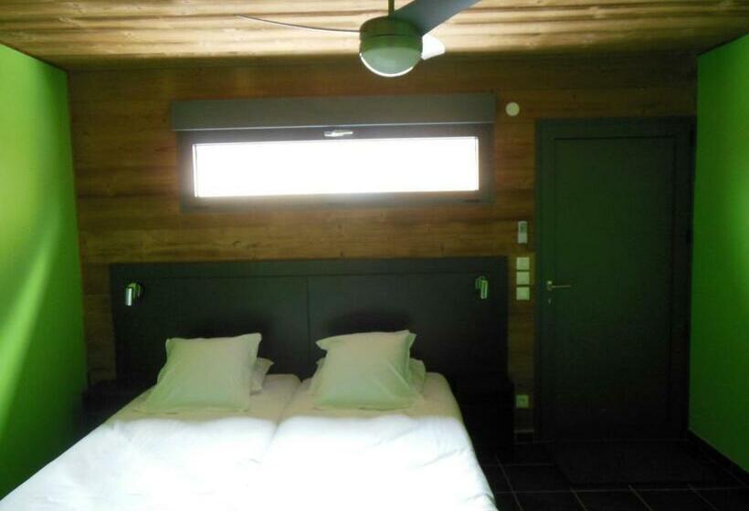 اتاق استاندارد سه نفره, Bio Motel
