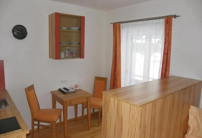 デラックススタジオ, Ferienwohnung Ski Hans