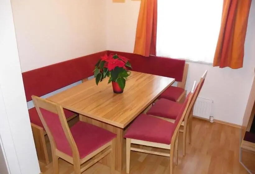 バルコニー付2ベッドルームアパートメント, Ferienwohnung Ski Hans