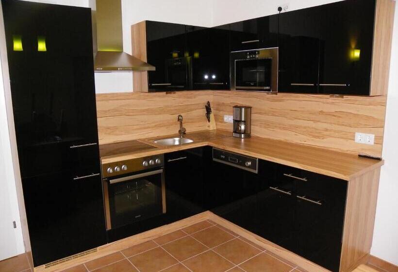 شقة 3 غرف, Ferienwohnung Ski Hans