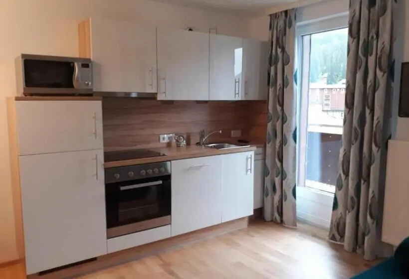 バルコニー付き1ベッドルームアパートメント, Ferienwohnung Ski Hans