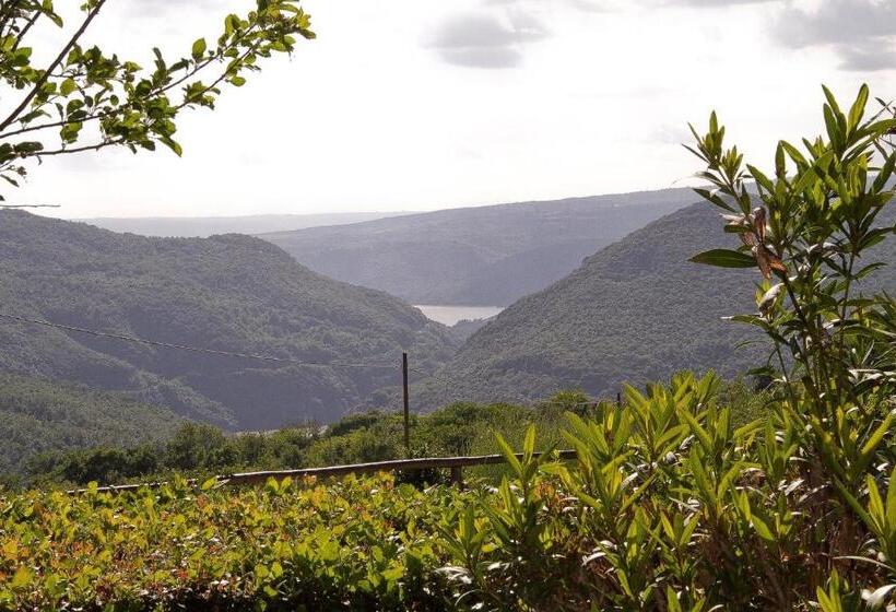 جناح سوبيريور, Agriturismo Podere Acqualoreto